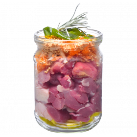Холистична консервирана храна за кучета Brit Fresh Duck with Millet със 66% прясно патешко месо, 8% просо и 4% моркови
